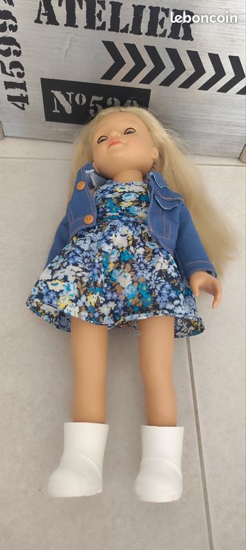 Poupée Corolle avec tenue (image 2)