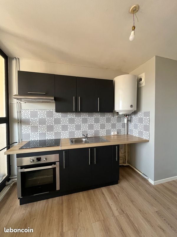 Appartement 3 pièces 65 m² · à Villeneuve-lès-Avignon · 65 m² · 860 €