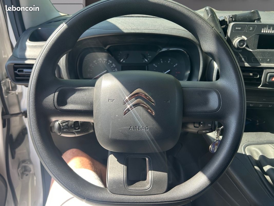 CITROEN BERLINGO III TAILLE M 1000KG BLUEHDI 100 S&S CLUB 3PL 102Ch Garantie 12 mois (image 13)