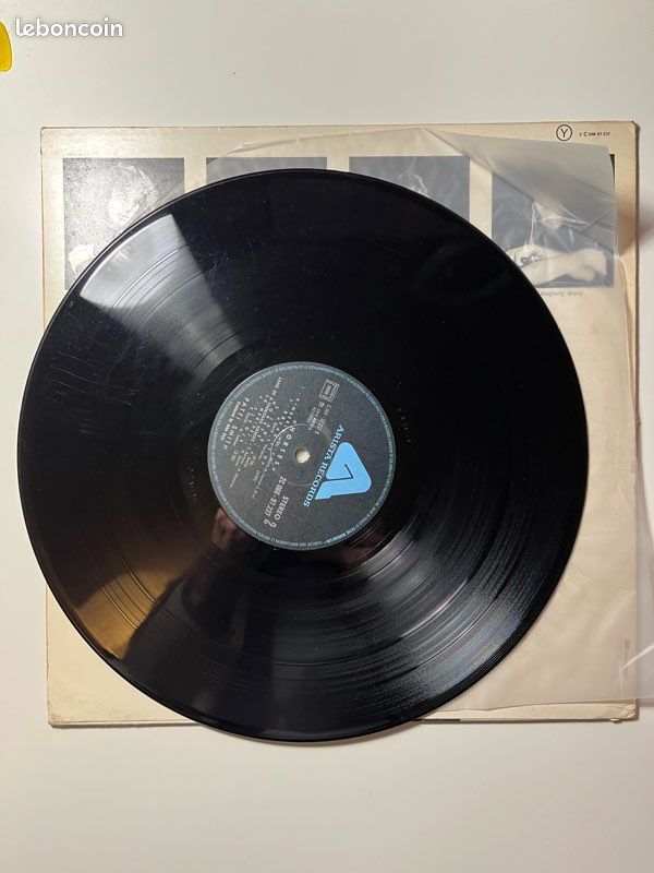 Patti Smith - Horses (image 4)