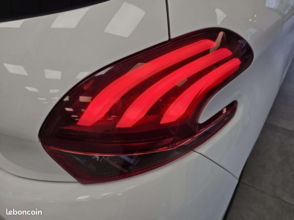 PEUGEOT 208 1.2i PureTech 12V - 82 BERLINE Active PHASE 2 (image 28)