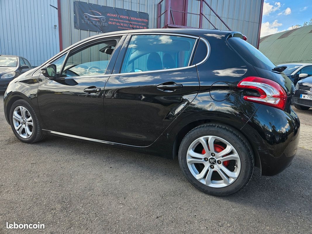 Peugeot 208 1.4l 70cv (image 3)