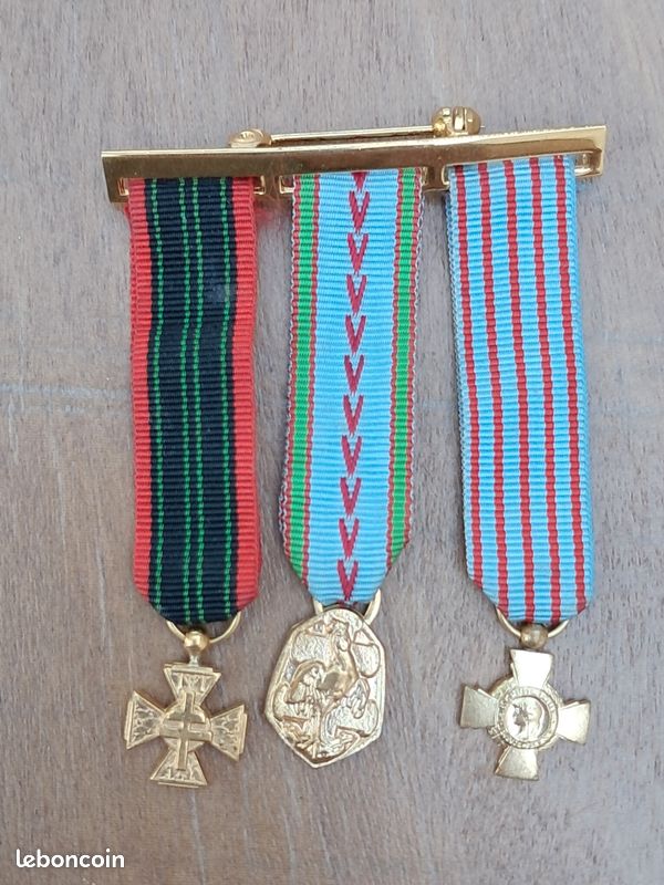 Barrette de médailles réduction WW2 (image 1)
