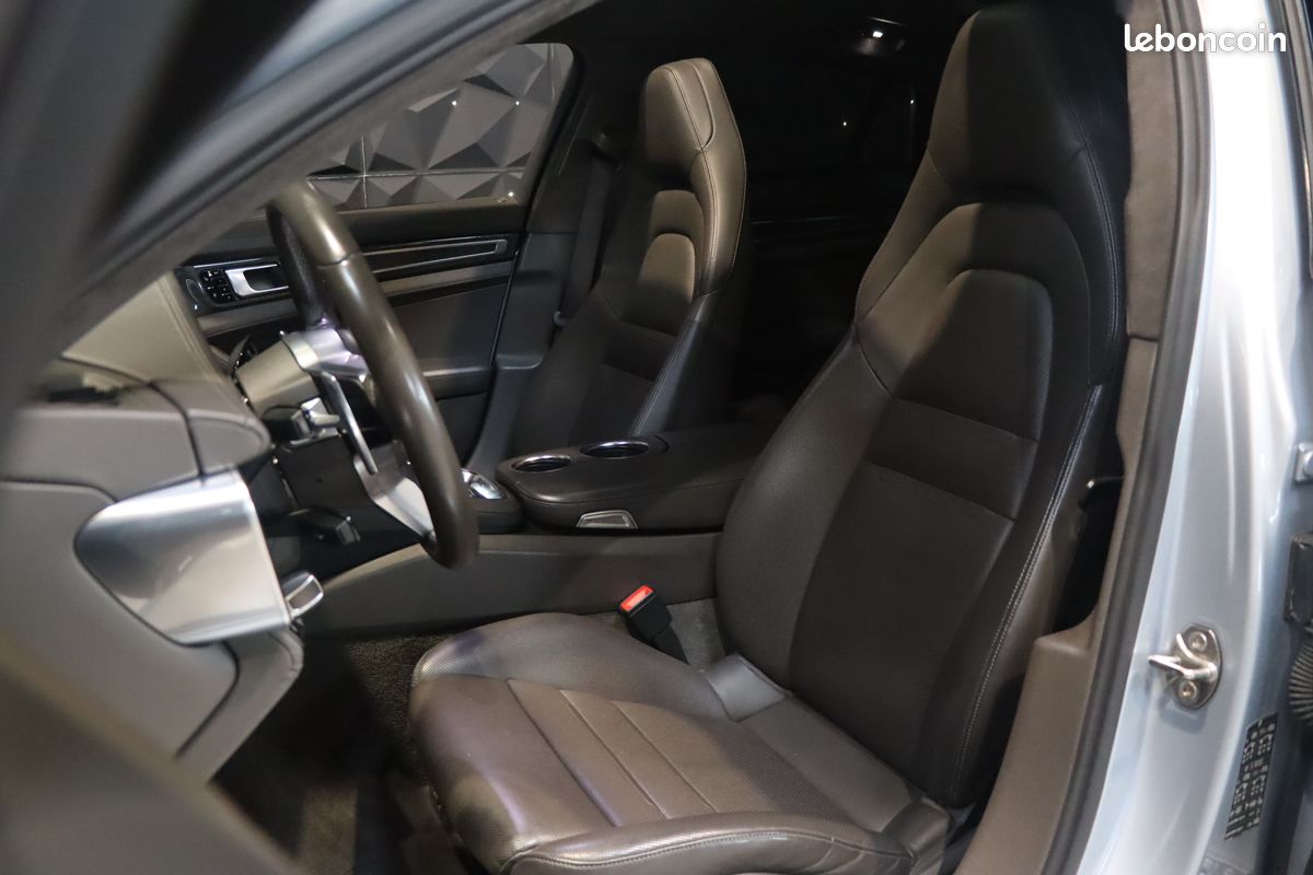 Porsche Panamera Turbo 550ch - Française - Toit Panoramique - Pack Chrono - PCCB - Echappement Sport - Caméra 360° - PDLS+ (image 6)