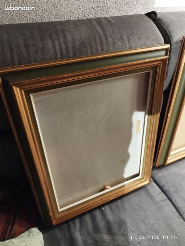 Deux cadres vintage en bois avec plaque en verre (image 9)