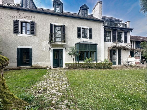 Maison 13 pièces 310 m²