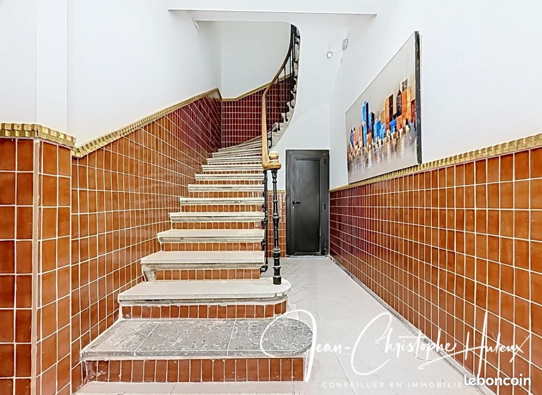 Immeuble 5 pièces 126 m² · à Nîmes · 126 m² · 349 000 €