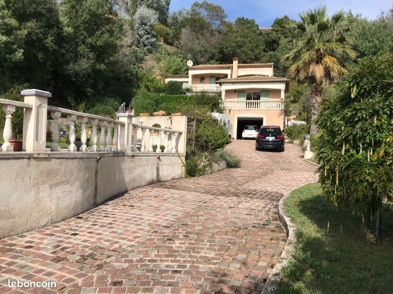 Maison 7 pièces 280 m² · à Pégomas · 280 m² · 690 000 €