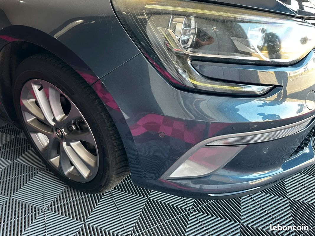 RENAULT MEGANE 4 1.2 TCE 130ch GT-LINE / Bose / Suivi D'entretien Complet (image 26)