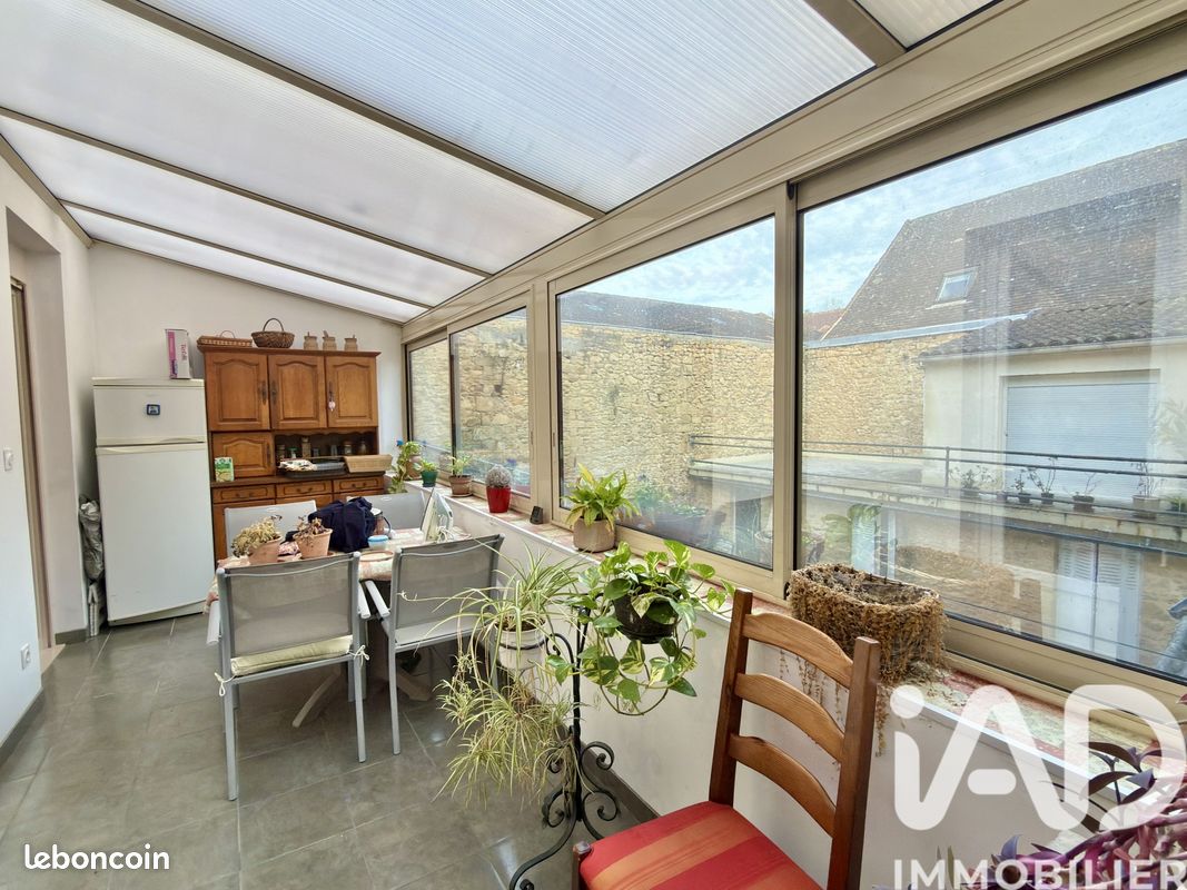 Immeuble 142 m² · à Sarlat-la-Canéda · 142 m² · 294 000 €