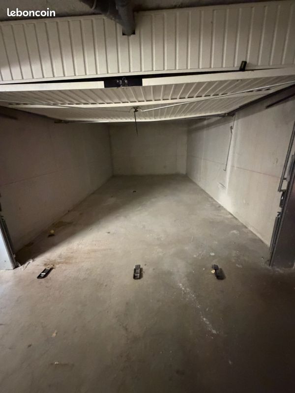 Garage / Box 25m² Chateau Gombert · à Marseille · 220 €/mois