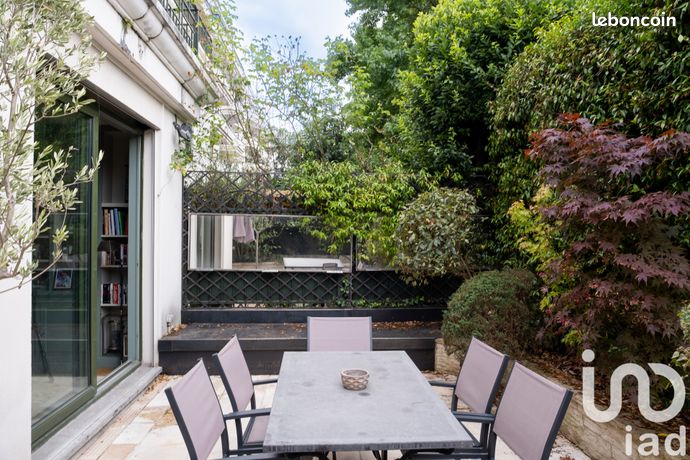 Maison 8 pièces 252 m²