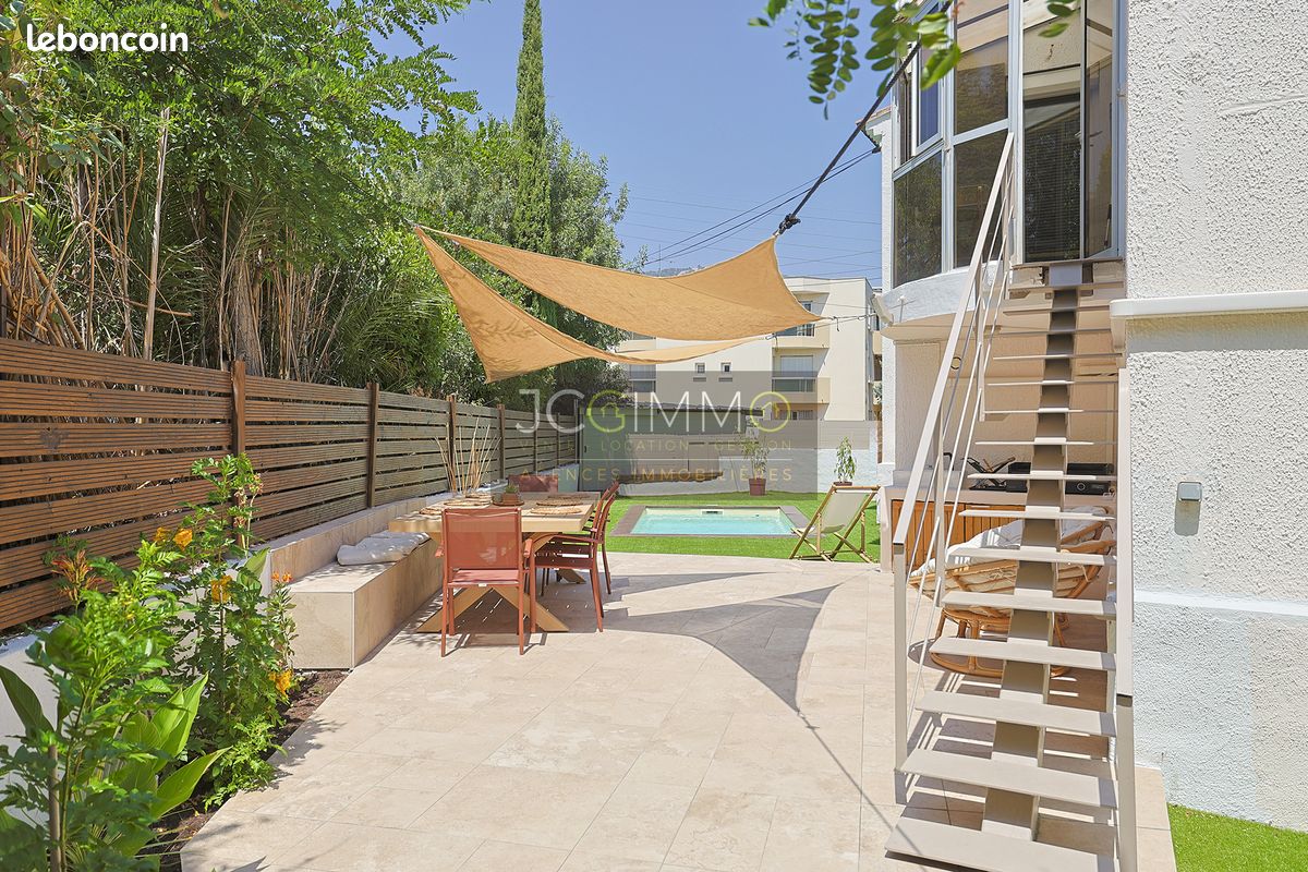 Maison 9 pièces 363 m² · à Toulon · 363 m² · 899 000 €
