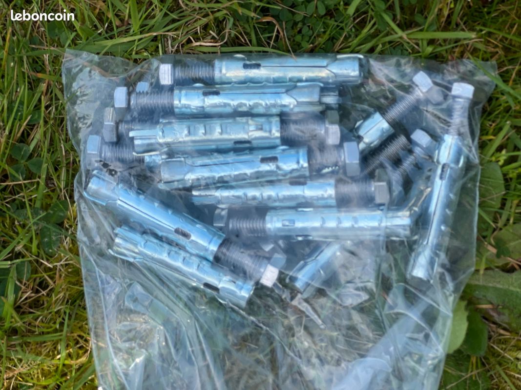 Portail deux vantaux pvc cadre allu (image 8)