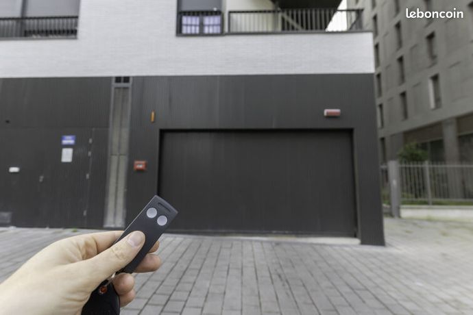 Parking 14 m² Massy