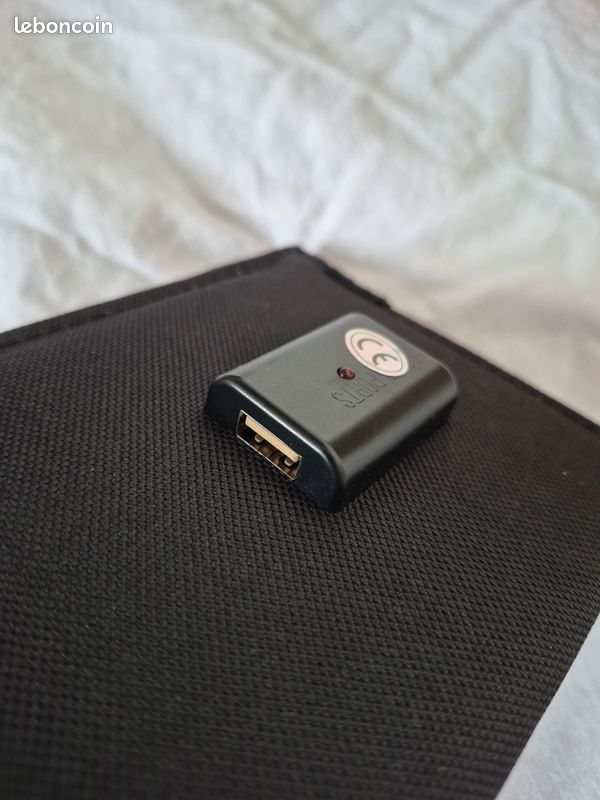 Deux ports USB et DC Panneau solaire pliable panneau solaire portable 100W pour recharger téléphones portables appareils photo - Chine L'énergie solaire, Système solaire