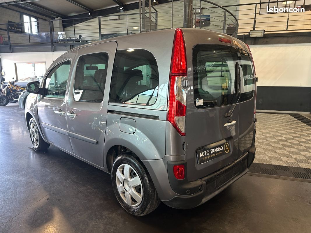 RENAULT KANGOO EXPRESS BLUE DCI 95 tpmr rampe - pour fauteuil roulant - 11/2020 - doubles porte lateral (image 7)