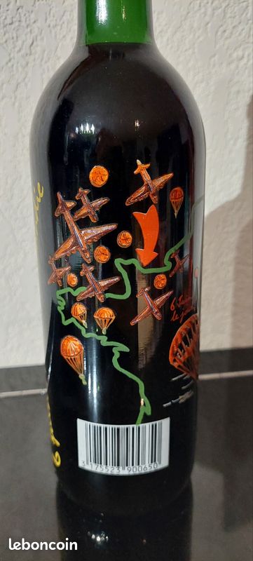 Bouteille de vin collector du débarquement - Vins & Gastronomie