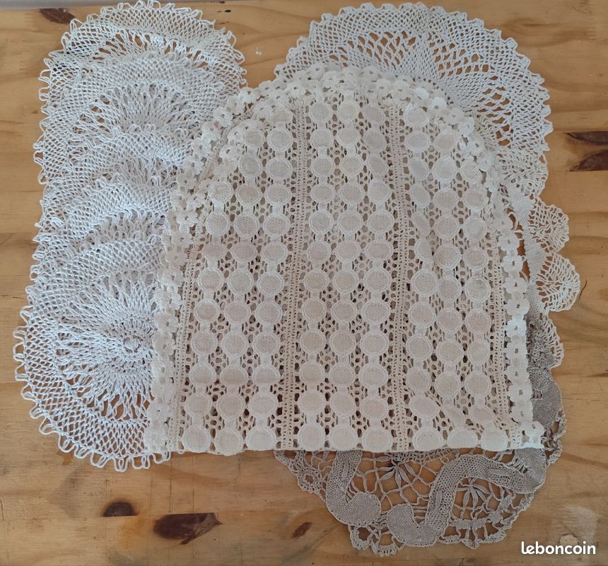 Lot de 9 Napperons (image 4)
