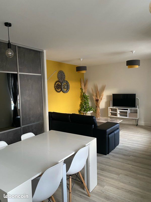 Appartement 2 pièces 55 m² · à Tassin-la-Demi-Lune · 55 m² · 950 €