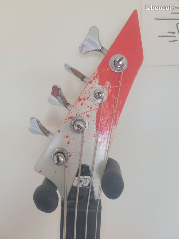 Basse custom faite à la main (image 4)
