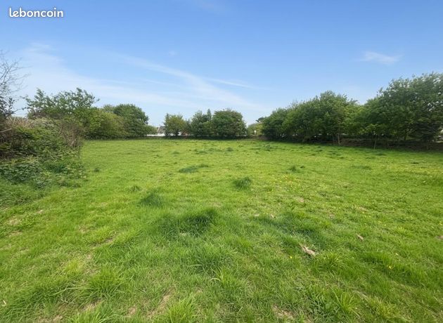 Terrain 2 160 m² Guimiliau