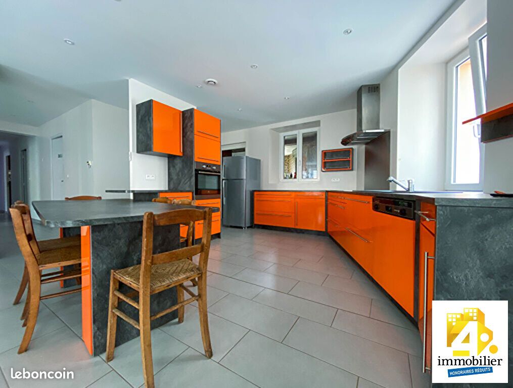 Appartement 4 pièces 120 m² · à Soultzmatt · 120 m² · 900 €/mois