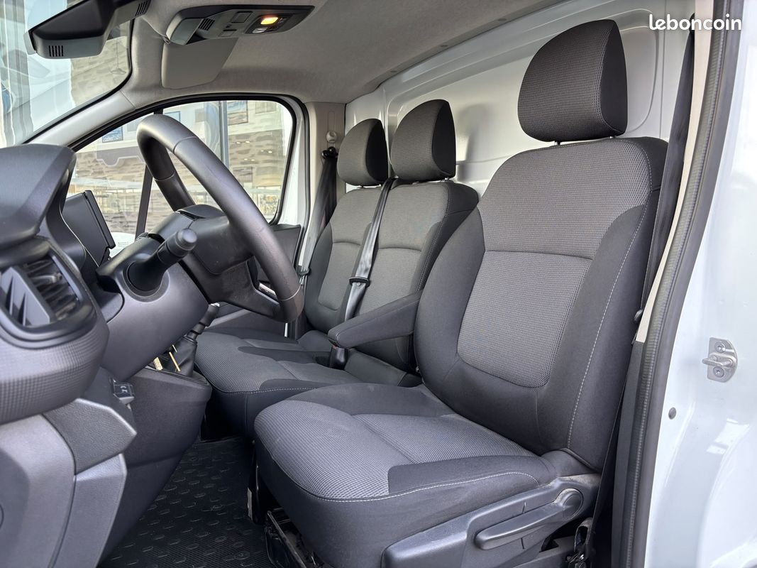 Renault TRAFIC III FG L1H1 2T8 2.0 BLUE DCI 150CH ADVANCE -24 (image 15)