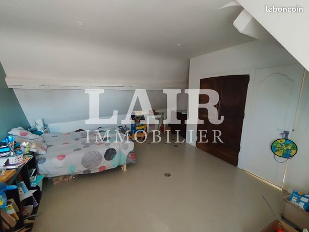 https://img.leboncoin.fr/api/v1/lbcpb1/images/e3/0a/76/e30a7637ce3ffd466a4f52c85212e84b56af89d9.jpg?rule=ad-image
