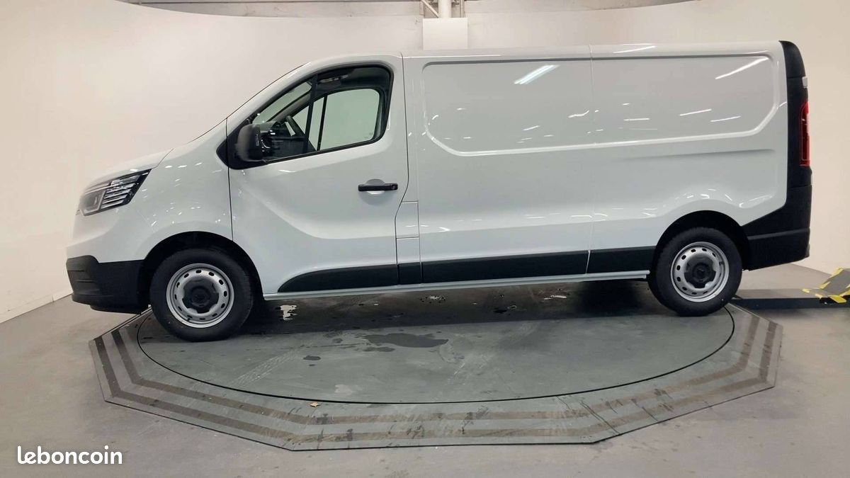 Renault trafic fgn l2h1 3000 kg blue dci 130 (image 12)