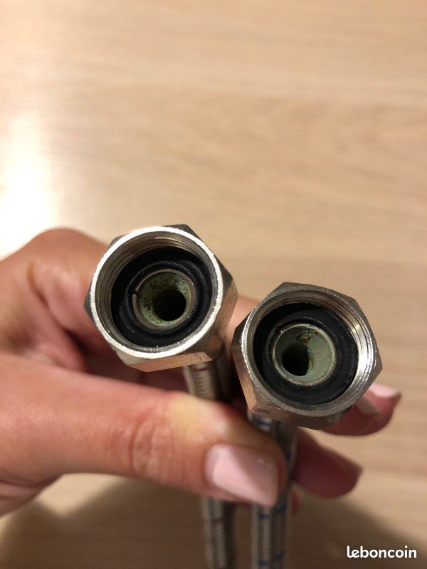 Tuyaux de raccordement pour robinet mitigeur (image 2)