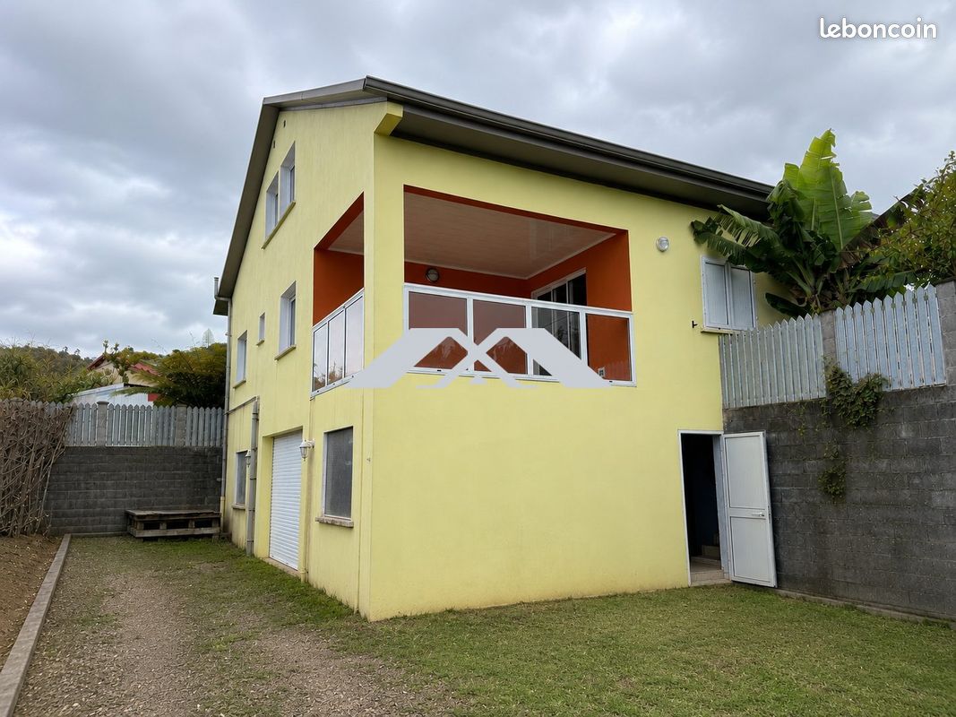 Maison 5 pièces 110 m² · à Saint-Louis · 110 m² · 245 000 €