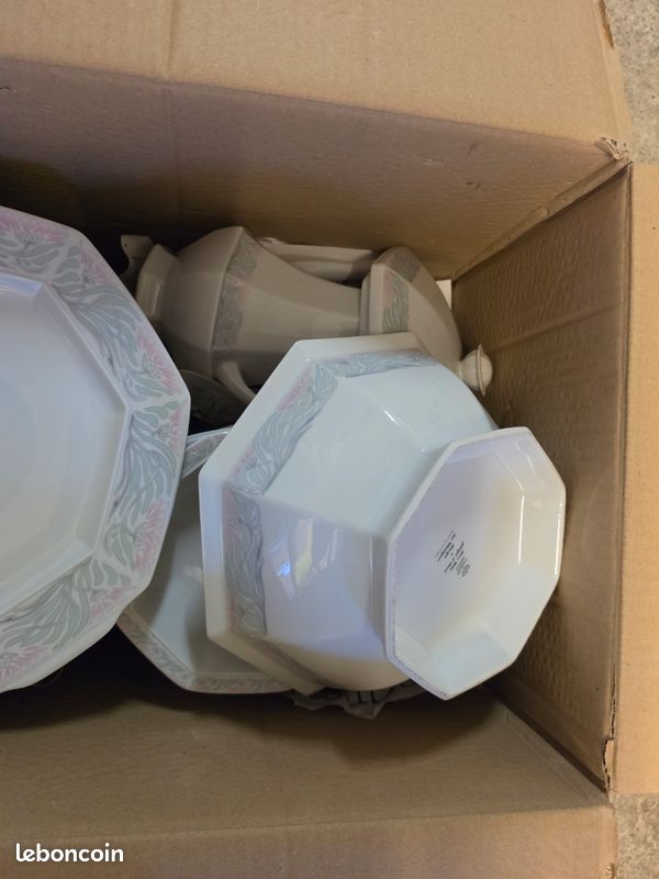 Service de table en porcelaine Chastagner Limoges (image 5)