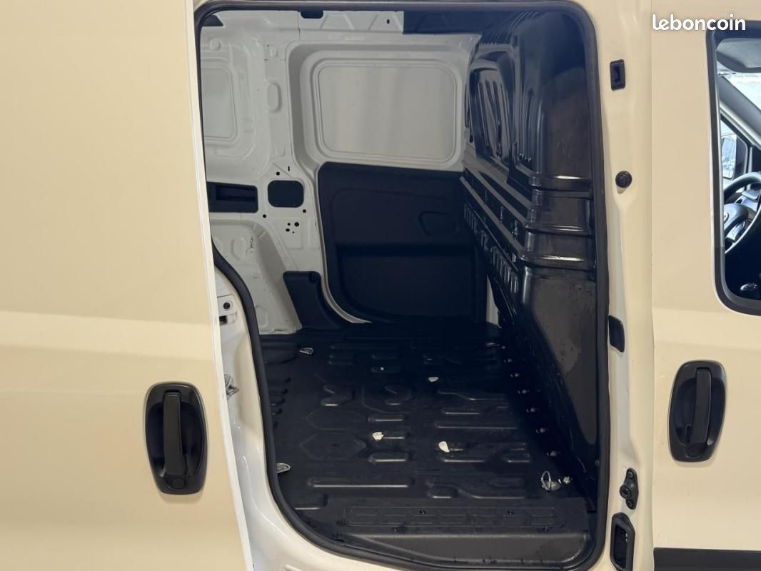 Fiat Doblo 1.6L Multijet 105 ch EcoJet Euro6d-t Business (image 9)
