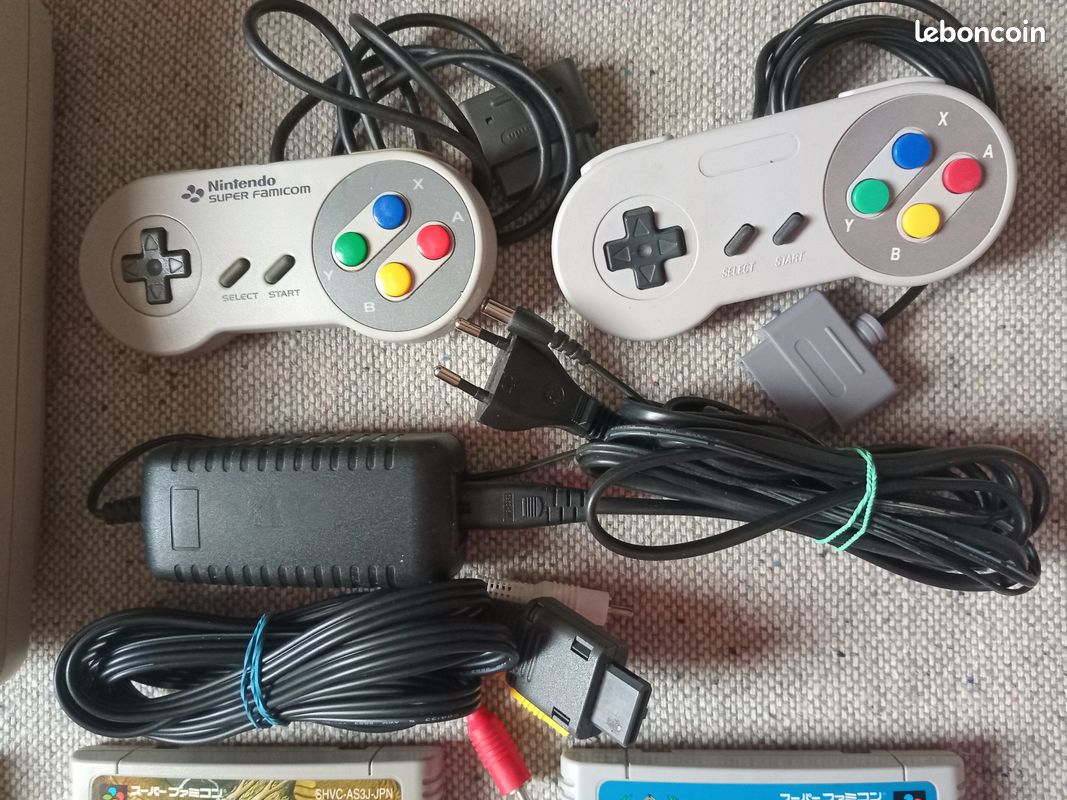Console Nintendo NES complète avec 2 manettes - Consoles