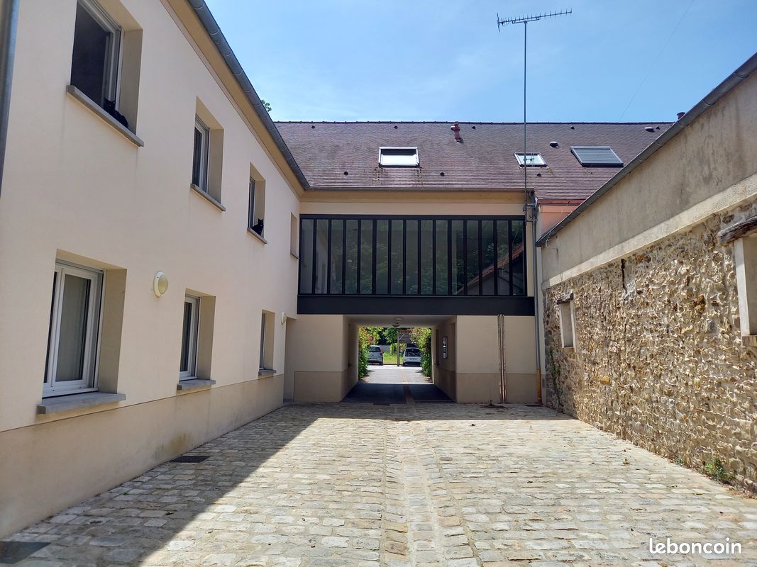 Appartement 2 pièces 40 m² · à Bois-le-Roi · 40 m² · 810 €/mois
