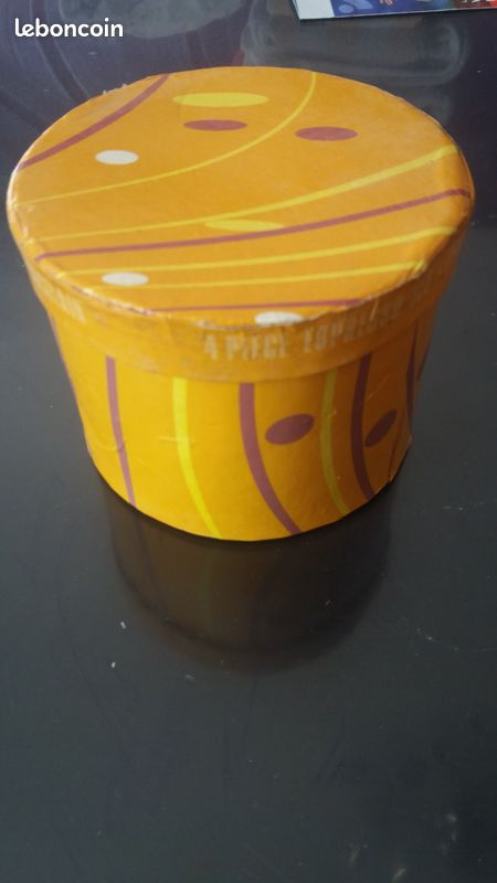 Tasses avec assiettes (image 3)