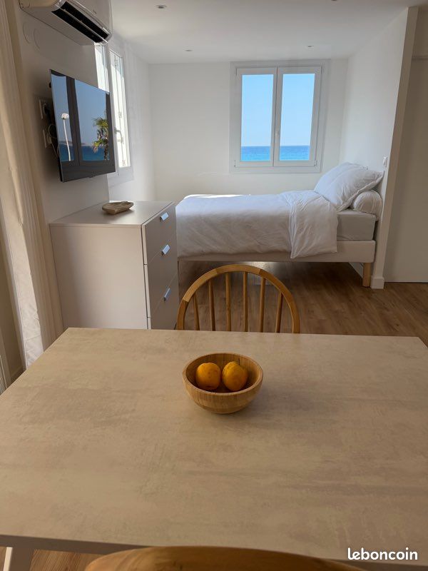 Appartement 1 pièce 30 m² · à Saint-Cyr-sur-Mer · 30 m² · 800 €