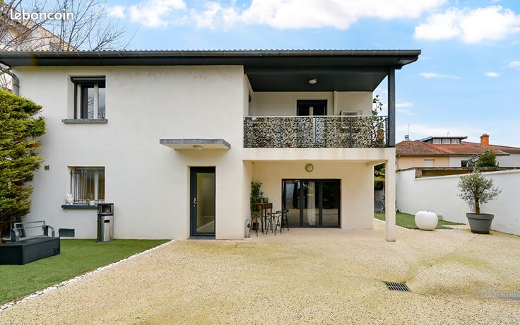 Maison 6 pièces 192 m² — 1