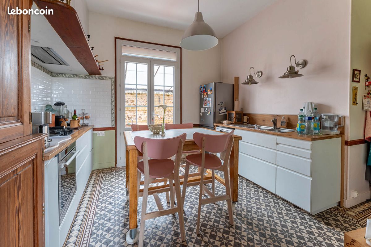 Propriété 8 pièces 240 m² (image 6)