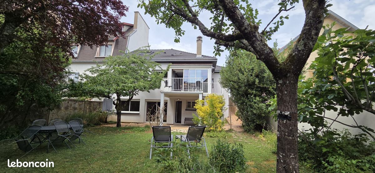 Maison 6 pièces 205 m² · à Dijon · 205 m² · 790 000 €