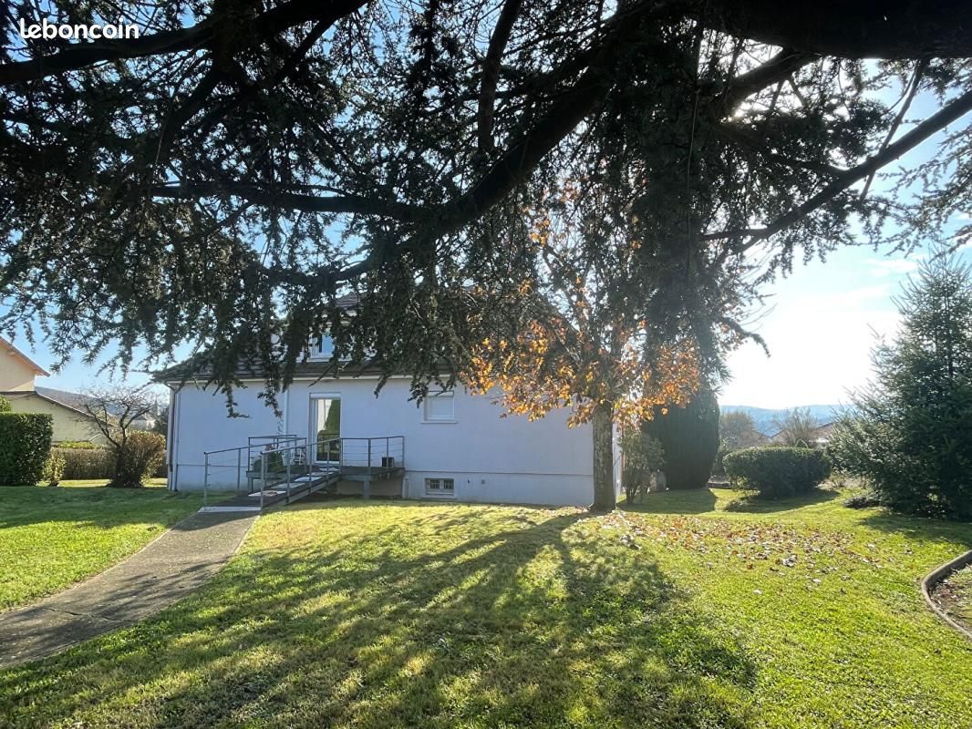 Maison 8 pièces 184 m² · à Dompierre-les-Ormes · 184 m² · 220 000 €