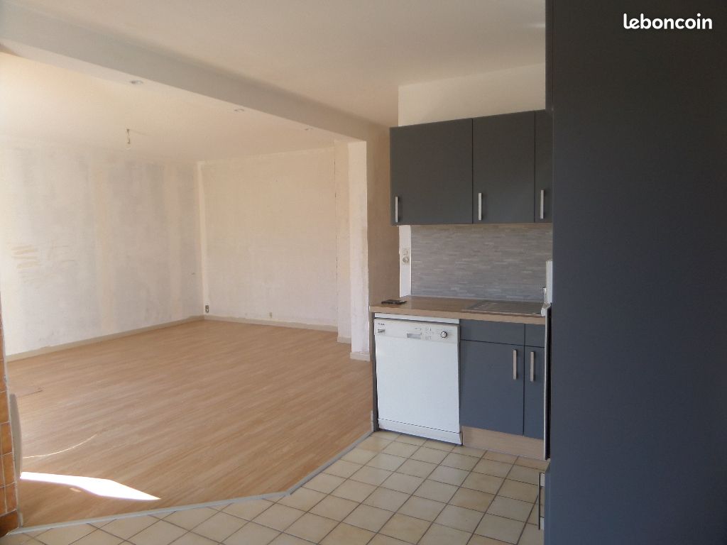 Appartement 5 pièces 90 m² · à Artix · 90 m² · 160 000 €