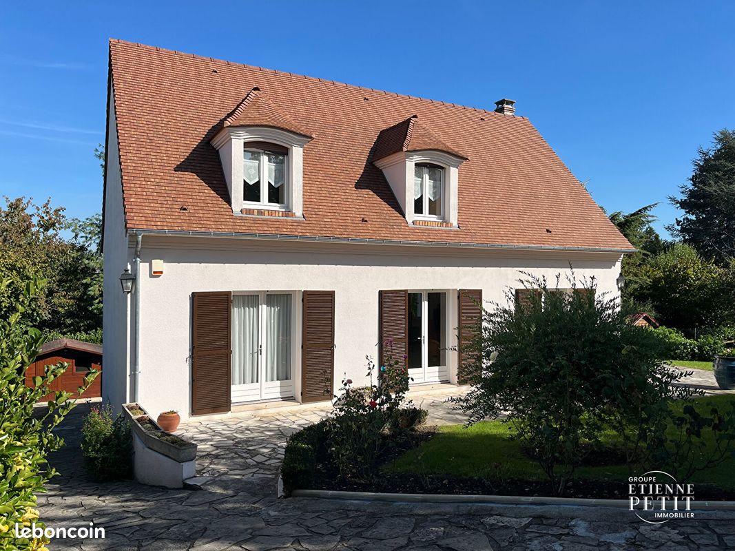 Maison 6 pièces 150 m² · à Saint-Germain-en-Laye · 150 m² · 935 000 €