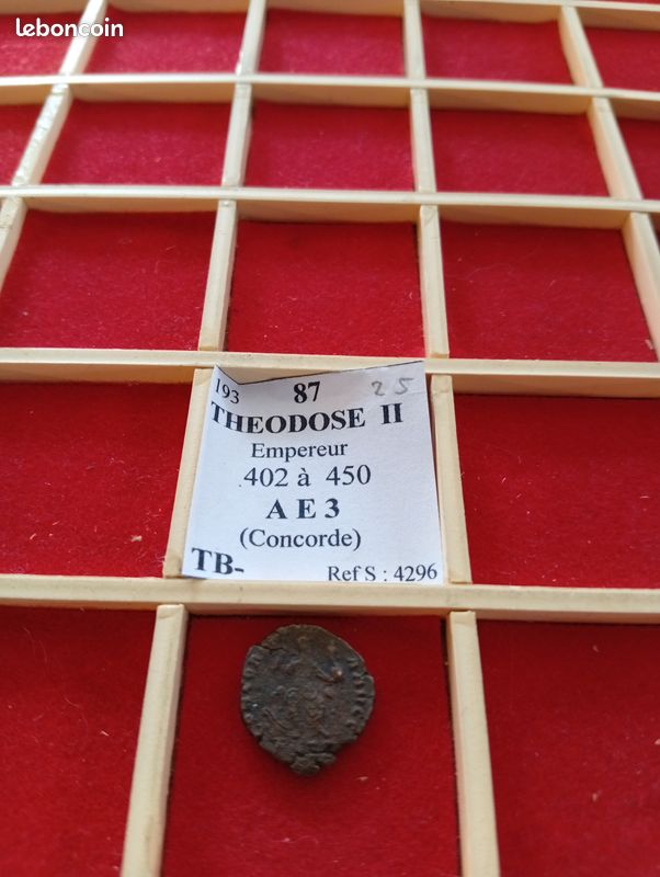 Monnaie romaine THEODOSE II (image 2)