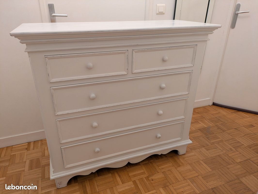 Commode (image 1)