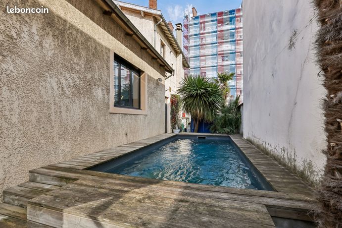 Maison 6 pièces 212 m² — 9