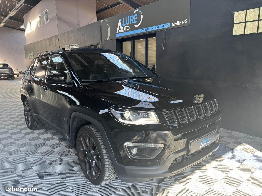 JEEP COMPASS 4x2 1.4 MultiAir 140 S / Toît Ouvrant - CarPlay (image 1)