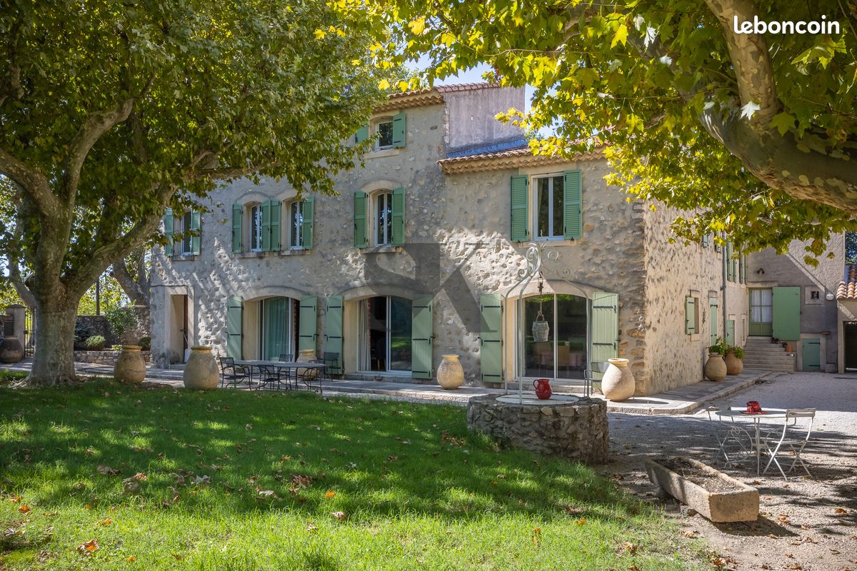 Maison 15 pièces 1300 m² · à Saint-Victoret · 1 300 m² · 1 550 000 €