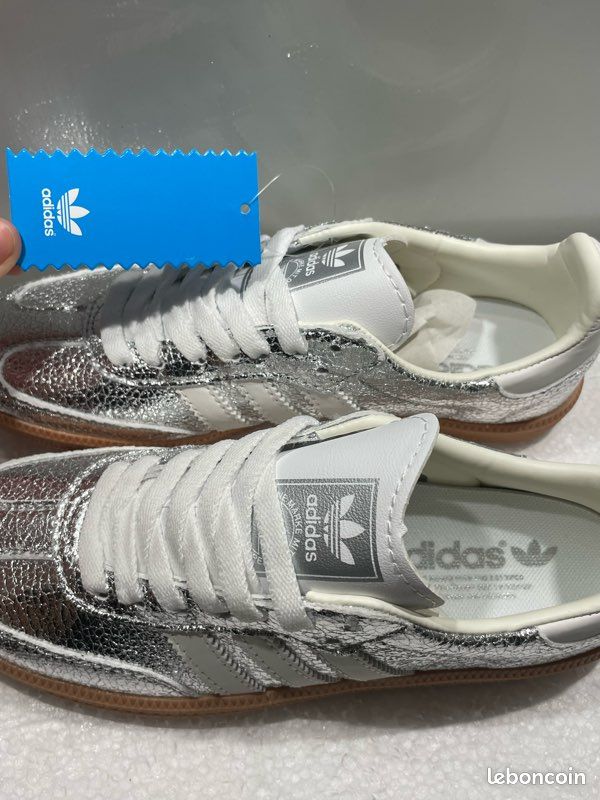 adidas gazelle silver green womens Adidas Women Samba OG Silver Metallic Cracked Leather